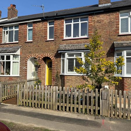 Our Beautifully Renovated Home Chichester Exterior photo